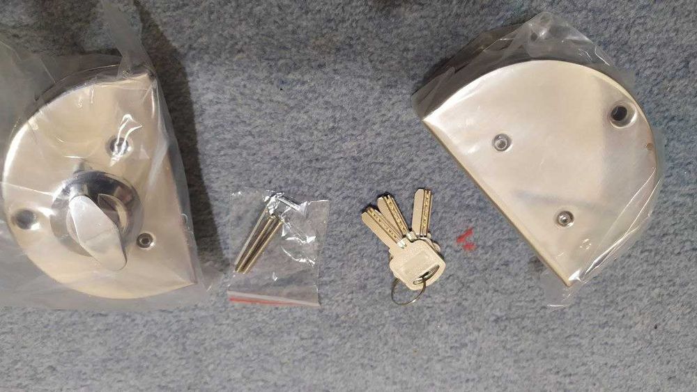 замок на стеклянную дверь