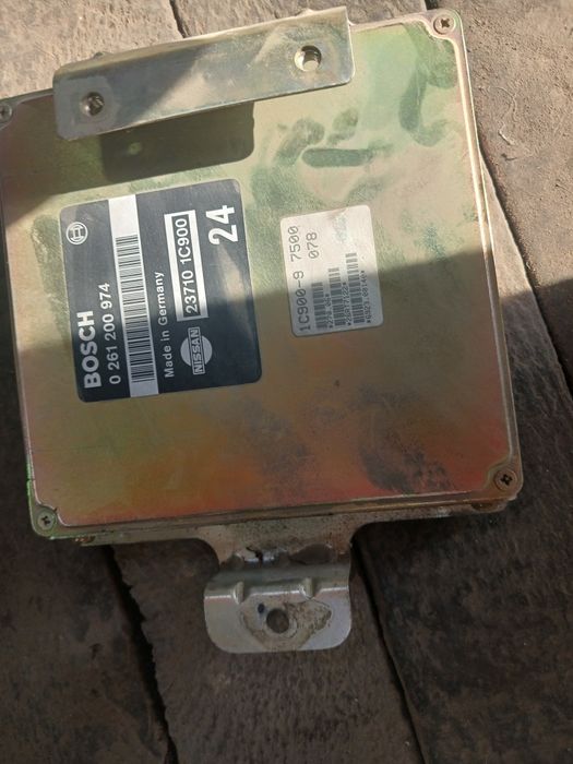 Компьютер ,мозги, эбу,блок упровления двс