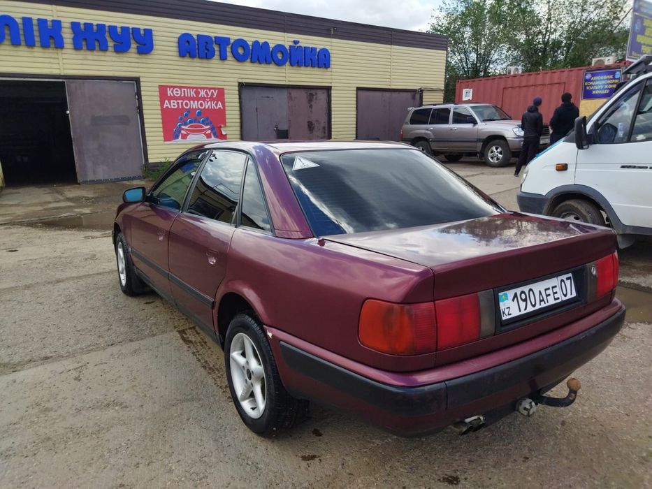 Продам автомашину Аудио 100 ,2.6 обьем