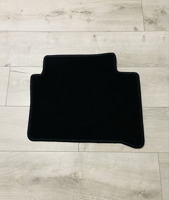 Оригинални платови стелки за Mercedes CLS 2012 г