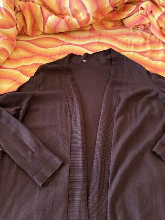 Cardigan maro superb ca nou