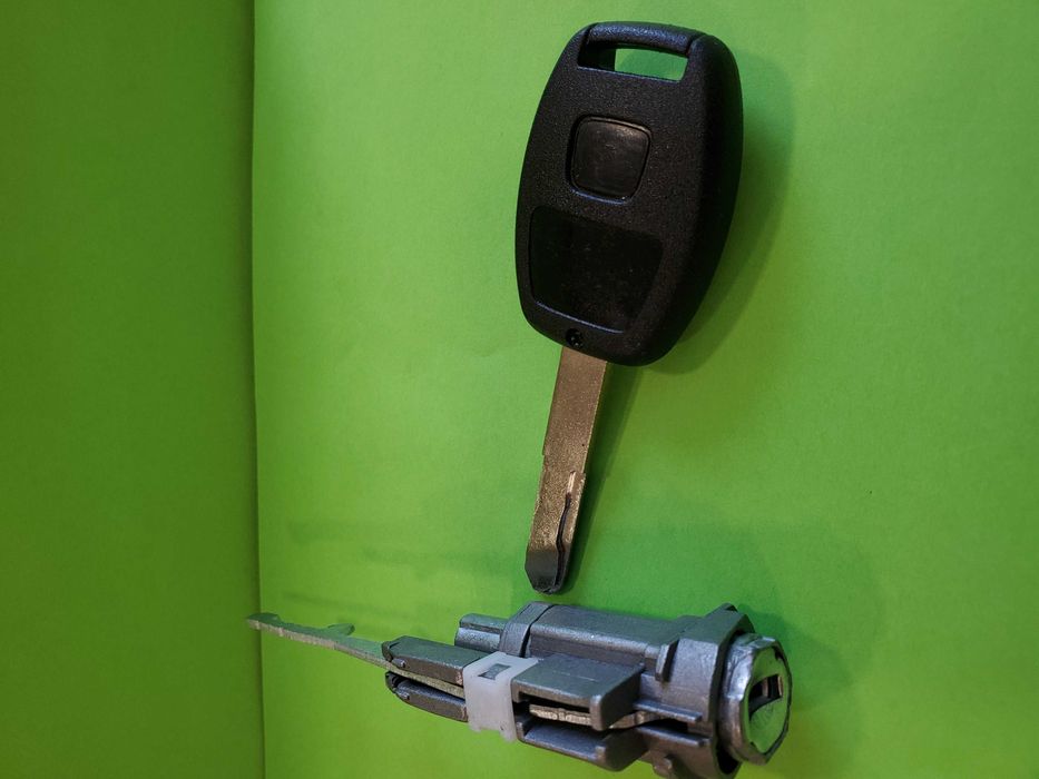 Контактен патрон с ключ за Хонда ЦРВ,Сивик,Джаз и Акорд 2002-2015г