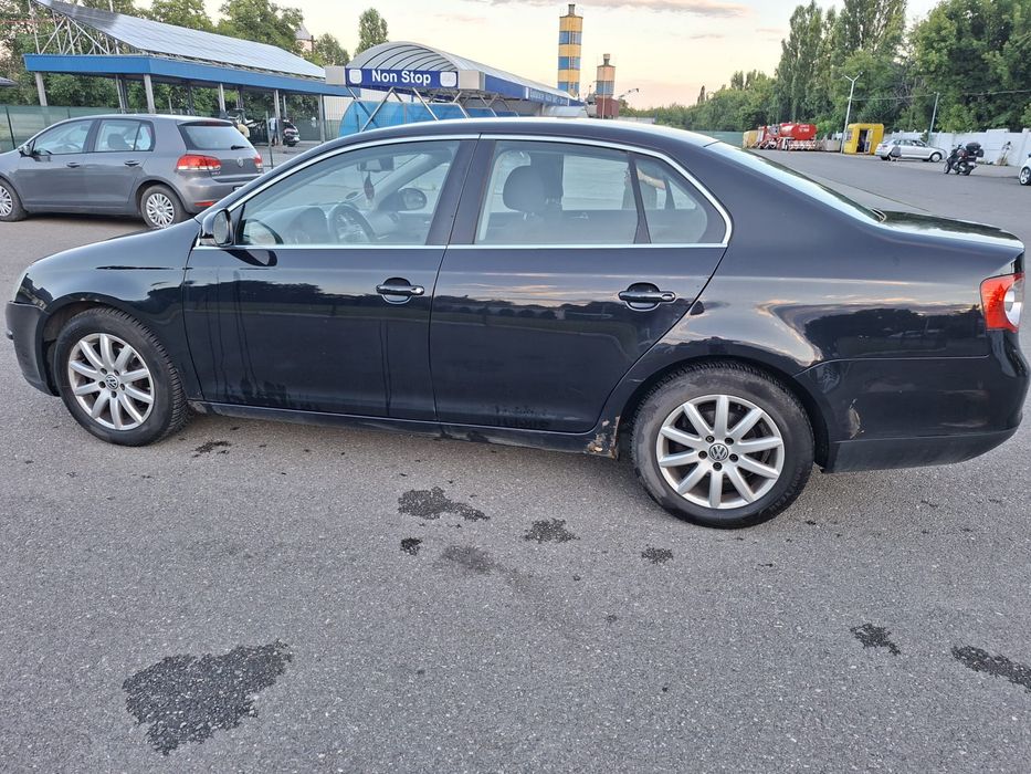 VOLKSWAGEN Jetta 2010 — imagine 5