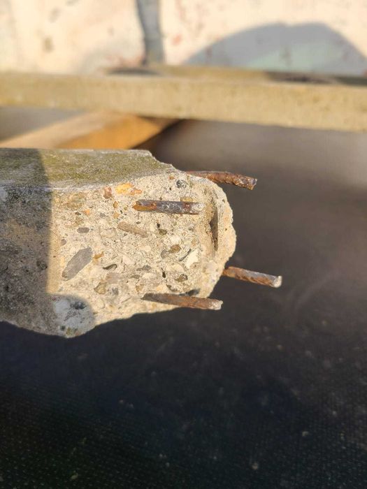 Stalpi rezistenti Beton - Gard / 2.5m / 2.7m / 3m