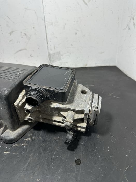 Debitmetru AER BMW Seria 3 E30 E36 316i 1.6 benzina M40 M43 | 1734651