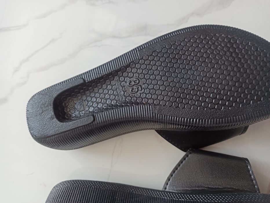 Чехли черни , отворени , ортопедични, масажиращи