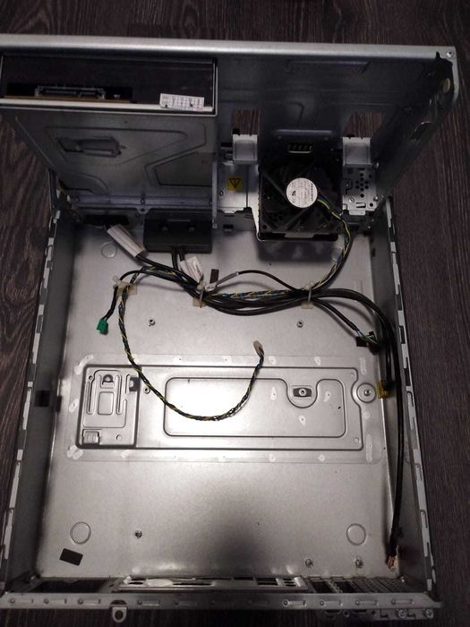 Carcasa Lenovo ThinkCentre + DVD RW