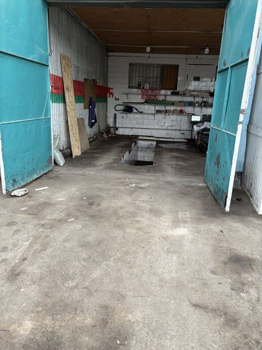 Бокс на автосервисе