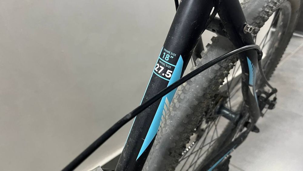 Велосипед мтб в черно синем цвете