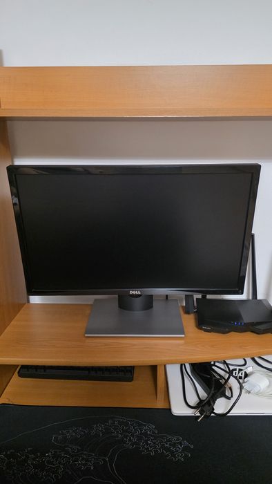 Vând monitor DELL 1ms