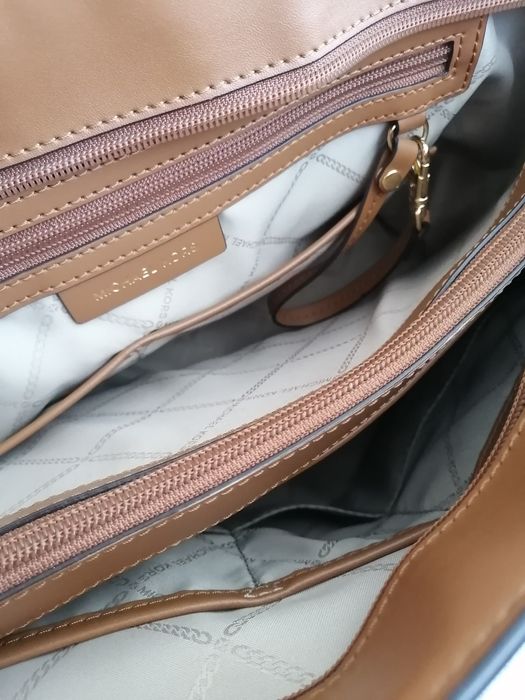 Дамски чанти MICHAEL Michael Kors (голяма и малка)