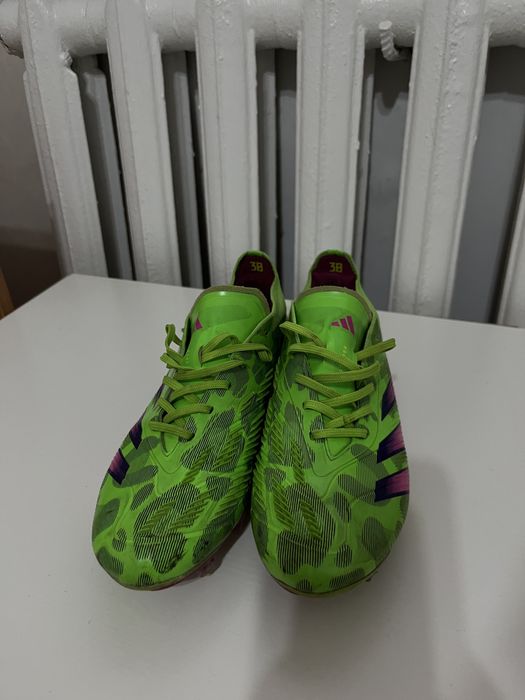 Adidas предатор 39 размер