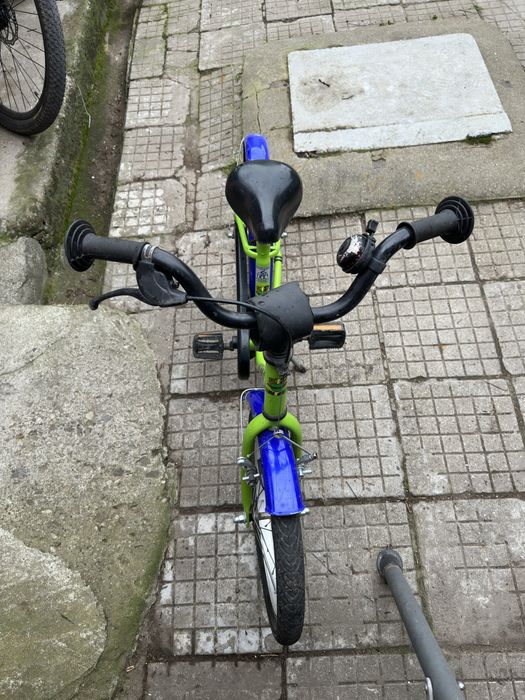 Детско колело с помощни колела