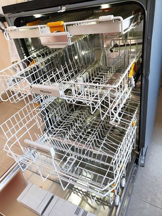 LED - Wi-Fi - XXL Съдомиялна Miele - Auto Open - Пълно Вграждане 60см