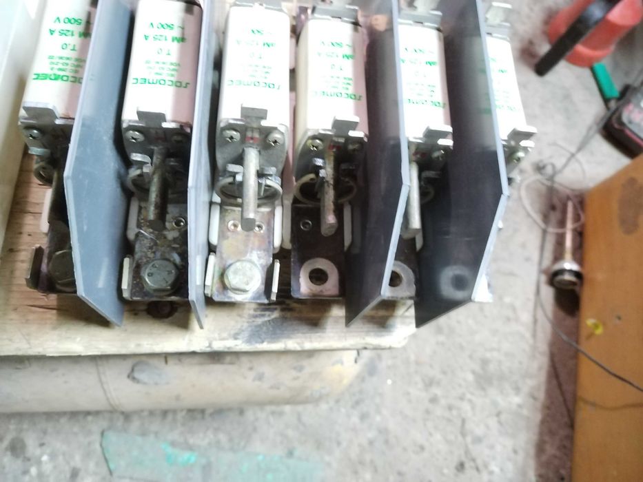 Comutator de putere și siguranțe 380.v