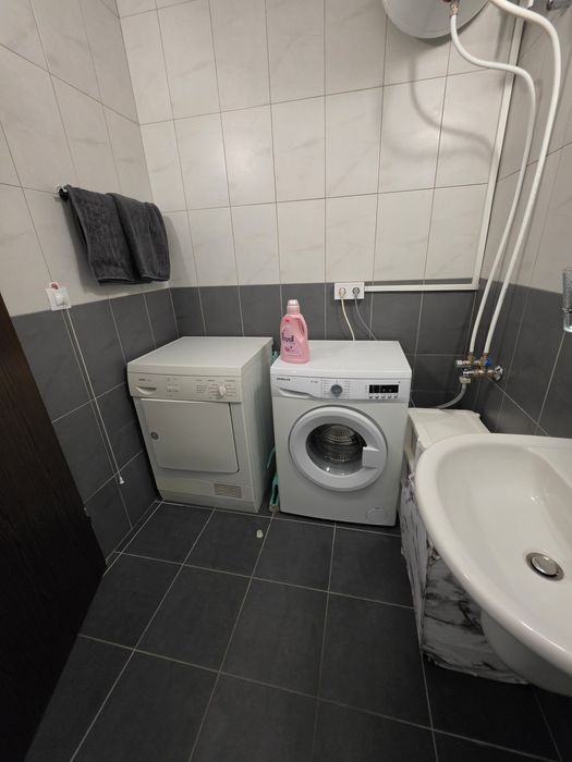 Стилен двустаен апартамент на 100 м от плажа в кв. Сарафово (к.с. Клара)