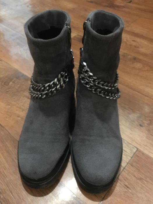 Сапожки осенние серые