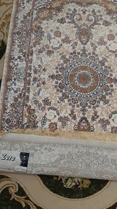 Продам новый ковер 12000т.