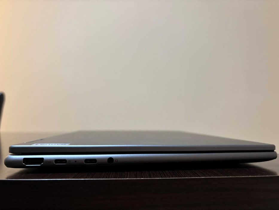 Laptop Lenovo Yoga 7 2-in-1 14AHP9 cu procesor AMD Ryzen™ 7 Windows 11