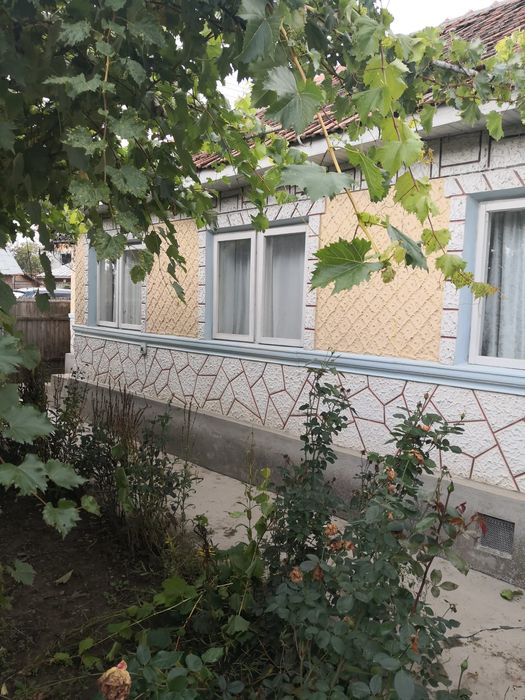 Casa de vânzare in comuna Ciorani de jos Judetul Prahova.