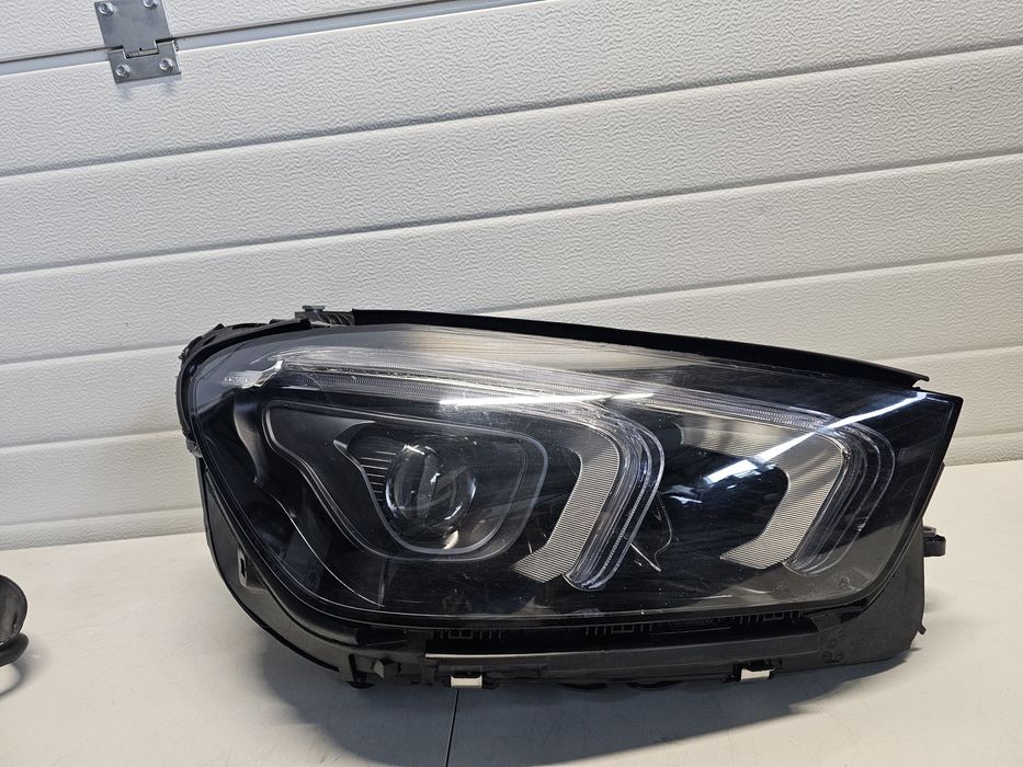 Far dreapta Mercedes GLE W167