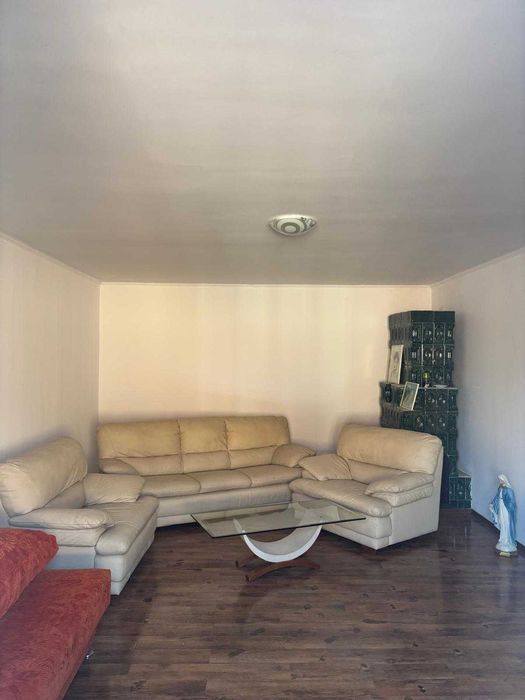 Casa de vânzare în apropierea magazinului Penny