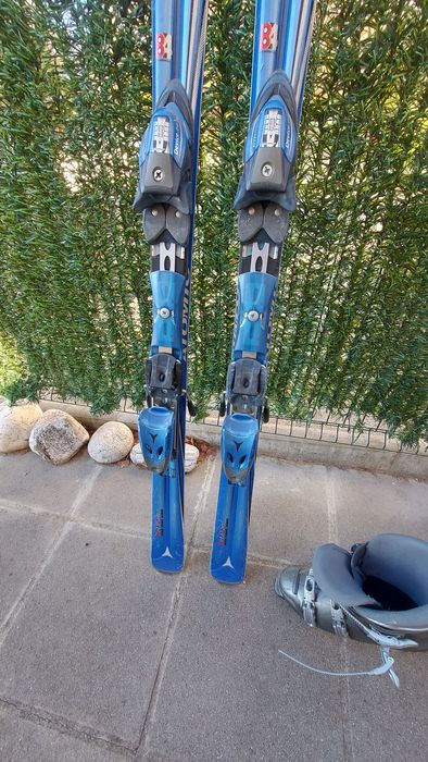 Продавач ски 170см и обувки