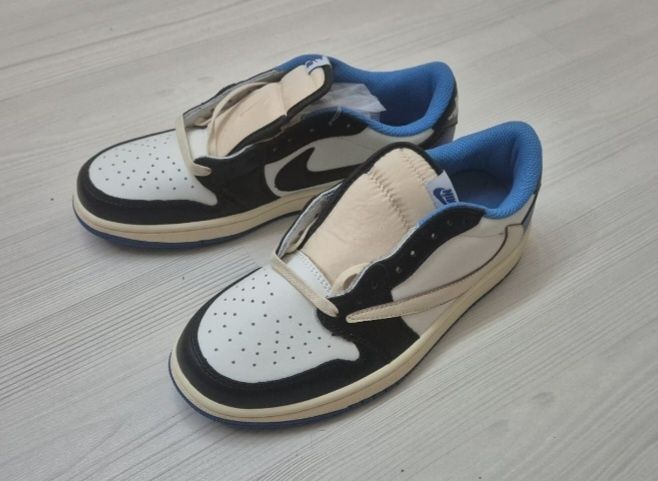 *SUPER REDUCERE* Air Jordan 1 Retro Low OG SP 'Fragment X Travis Scott