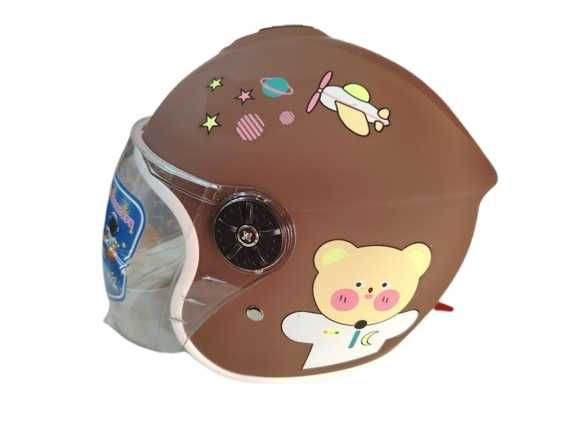 Детска каска три цвята без брада