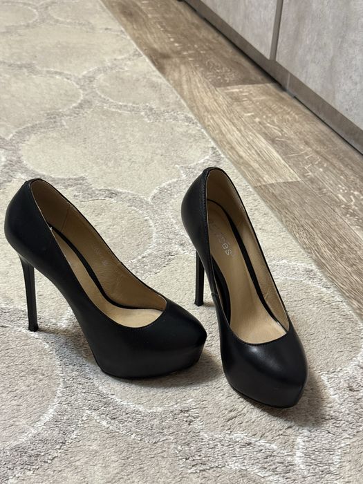 Туфли чёрные на любой праздник