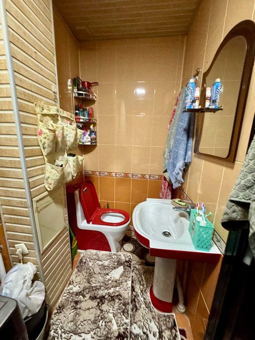 Buxoroda kvartira uy xonadon 3 xonali qilingan 75 m2 1-qavat