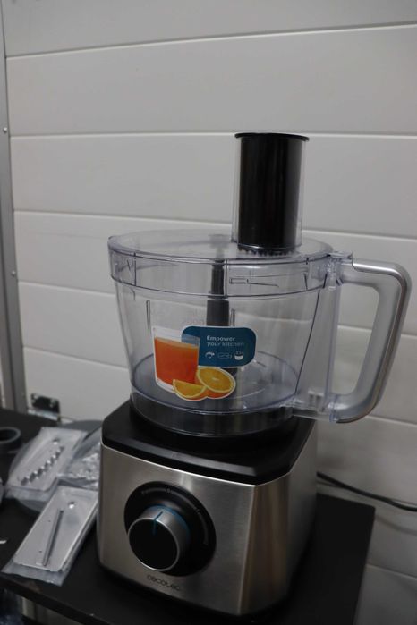 Кухненски робот Cecotec Paprika, 2000W, неръждаема стомана, 3.5L