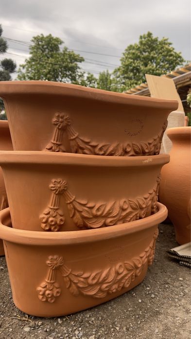 разнообразни кашпи и саксии от гърция/крит