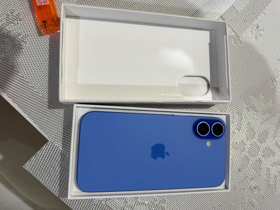 iPhone 16 Plus, 256GB, 5G, Ultramarine - с гаранция от Зора
