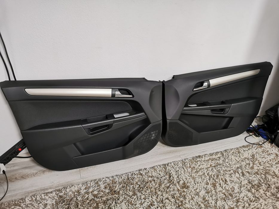 Piese originale Opel Astra H hatchback