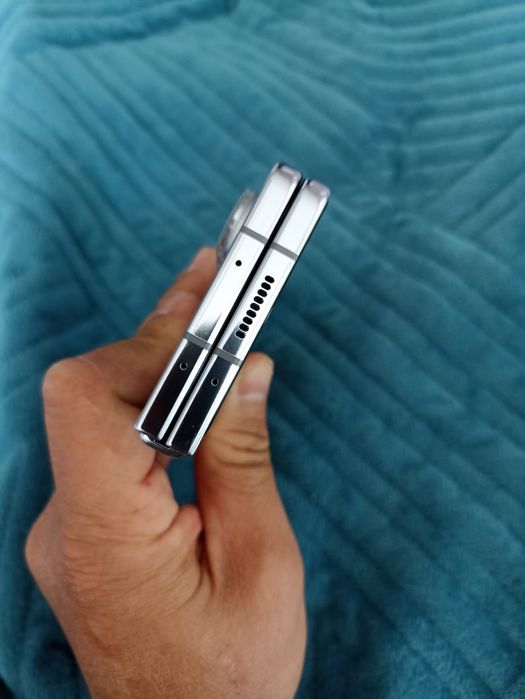 Samsung galaxy z fold 5