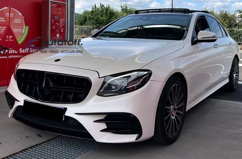 Grila Mercedes E-Class W213 S213 C238 A238 (2016-2019) Piano Black E63 Design
