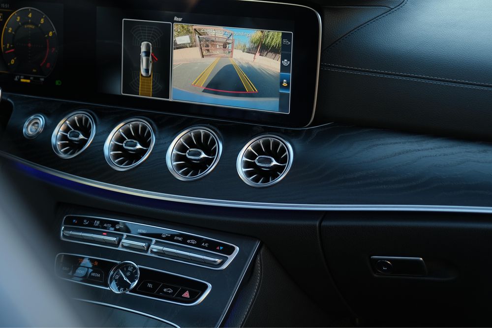 Mercedes-benz E200 AMG