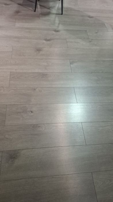 Ламинат б. у. дешево