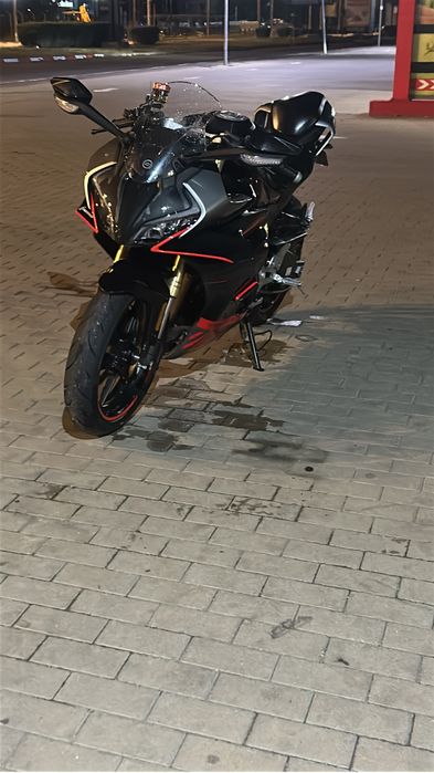 Motocicleta Cfmoto 450sr
