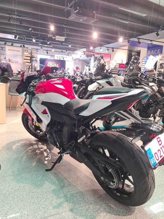 Yamaha YZF R7 70th Annyversari 2026