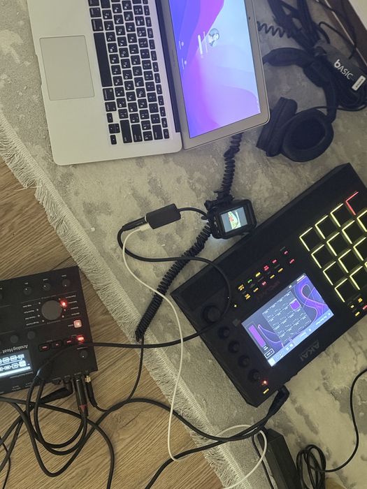 Akai mpc live 2 бу