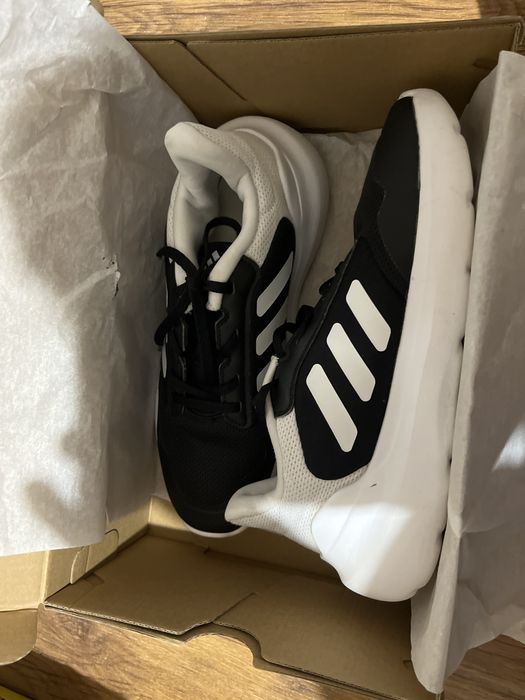 Обувки adidas 38 номер