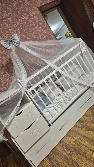 Продам детскую кроватку