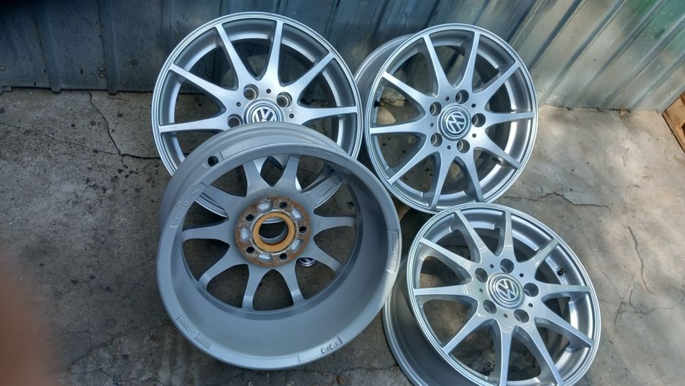 Set 4 jante aliaj r15 Volkswagen 5x112,Passat B5 Golf,  Audi, Golf 5,6, Skoda preț 1100 lei