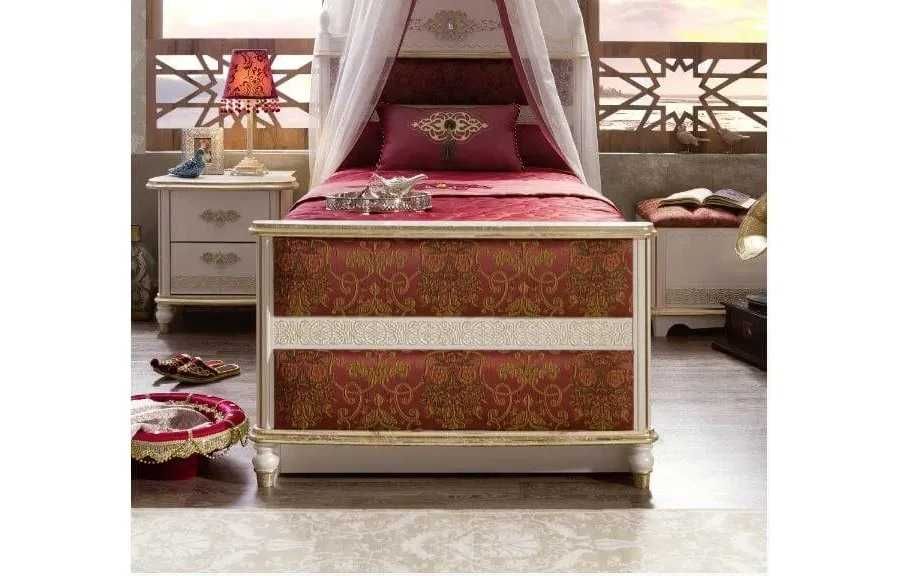 Детско легло в бароков стил 120х200