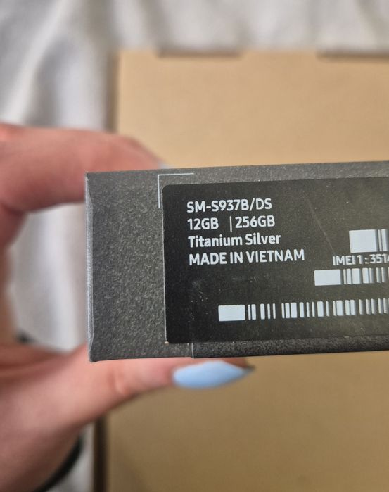 Продавам НОВ Samsung Galaxy S25 Edge 256GB