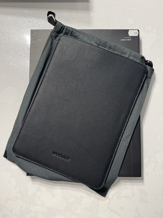 MacBook Air 13 inch M4 16GB/256GB + Husa premium inclusa