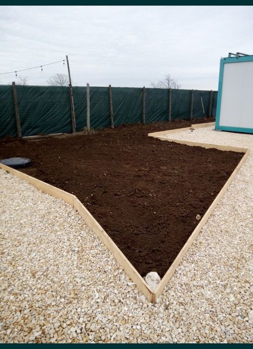 Cu ; deservent; cilindru compactor, alei pietonale, parcări auto, fund