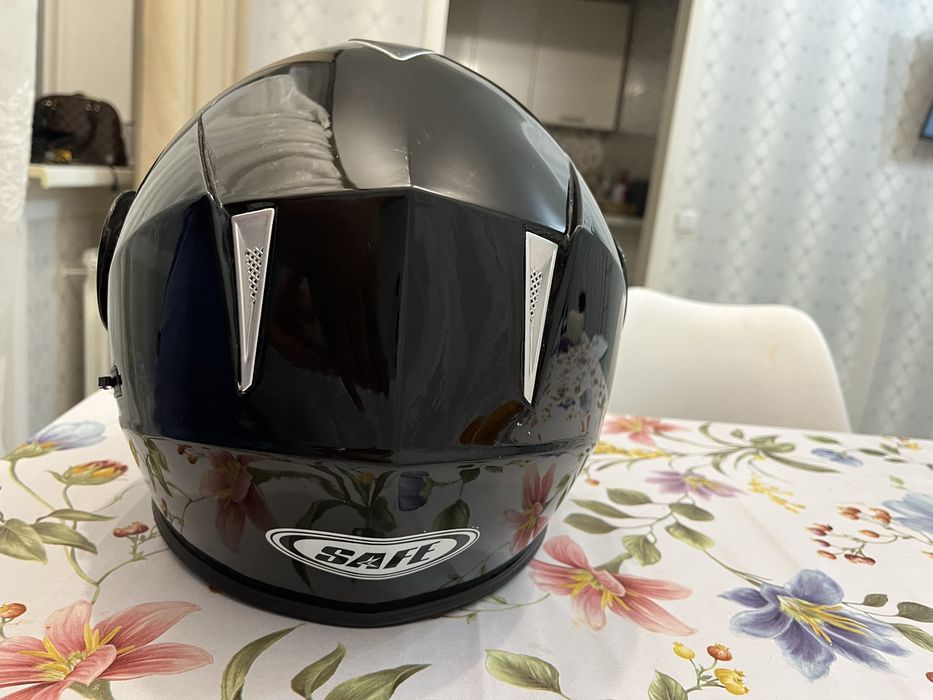 Мотошлем от компании Safe